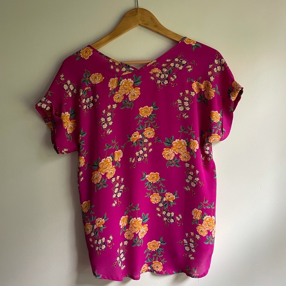 • FLORAL PRINT BLOUSE • - Picture 3 of 3